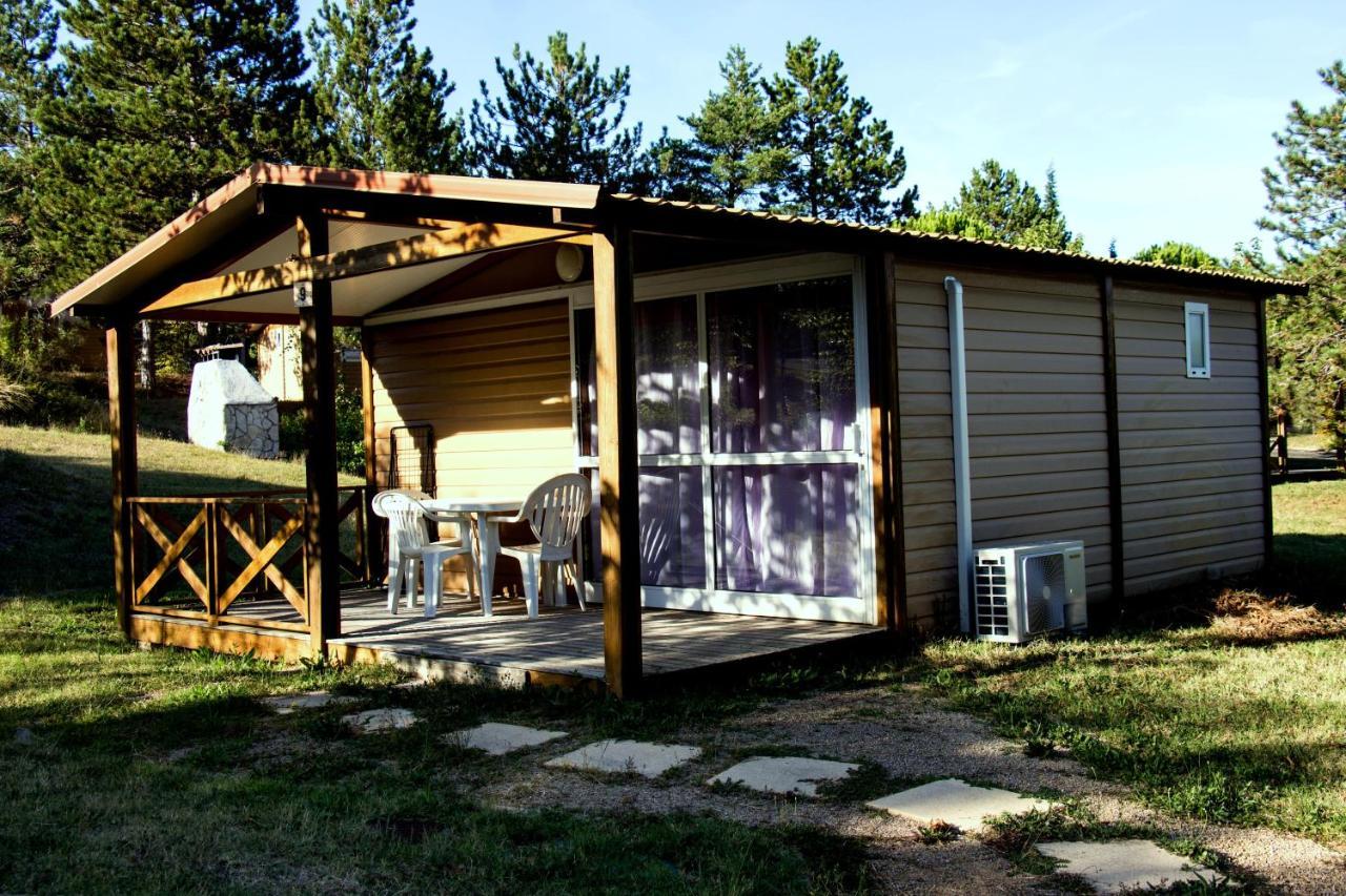 Camping Municipal La Sapinette Quillan Kültér fotó